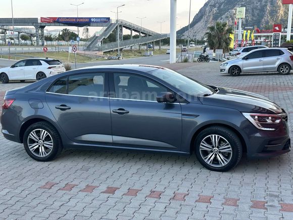 Sahibinden Renault Megane 1.5 Blue DCI Touch 2023 Model 