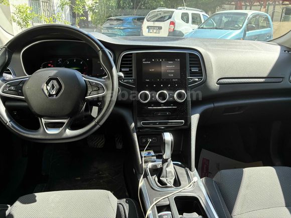 Sahibinden Renault Megane 1.5 Blue DCI Touch 2023 Model 
