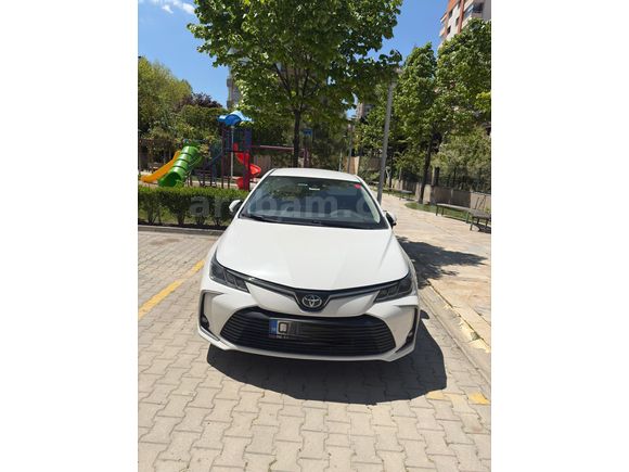 Sahibinden Toyota Corolla 1.8 Hybrid Dream 2020 Model  87.600 km Beyaz