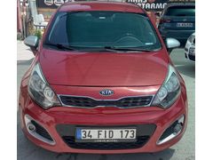 Sahibinden Kia Rio 1.4 CRDi Fancy 2012 Model  26400km Bordo yakıt cimrisi çok az yakıyor severek kullandığım arac yüksek model düşündüğüm için satıyor