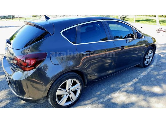 2013 Model Sahibinden Boyasız Değişensiz Astra 1.4T Sport Benzinli-Otomatik