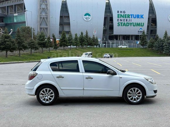 Sahibinden Opel Astra 1.3 CDTI Enjoy 2005 Model  DEGİŞENSİZ 