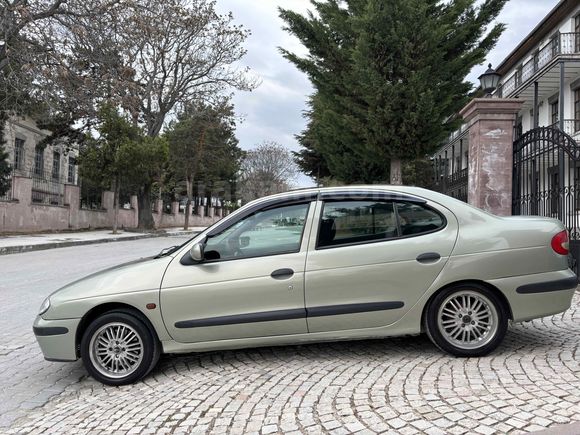 Biniciden Tertemiz Klimalı Megane 1.6  16W RTE