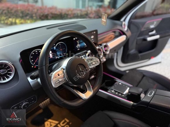 2023 MODEL GLB200+BOYASIZ+CAM TAVAN+4MATİC+ÇİFT NAVİ+COMMAND!