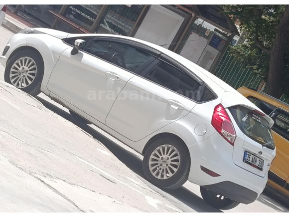 Sahibinden Ford Fiesta  2014 Model  189 km Beyaz