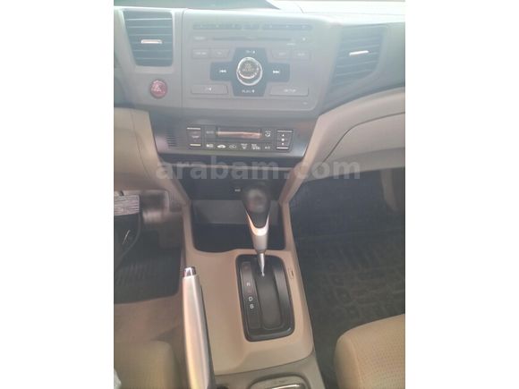 Sahibinden Honda Civic 1.6 Premium 2012 Model  170000 km Siyah