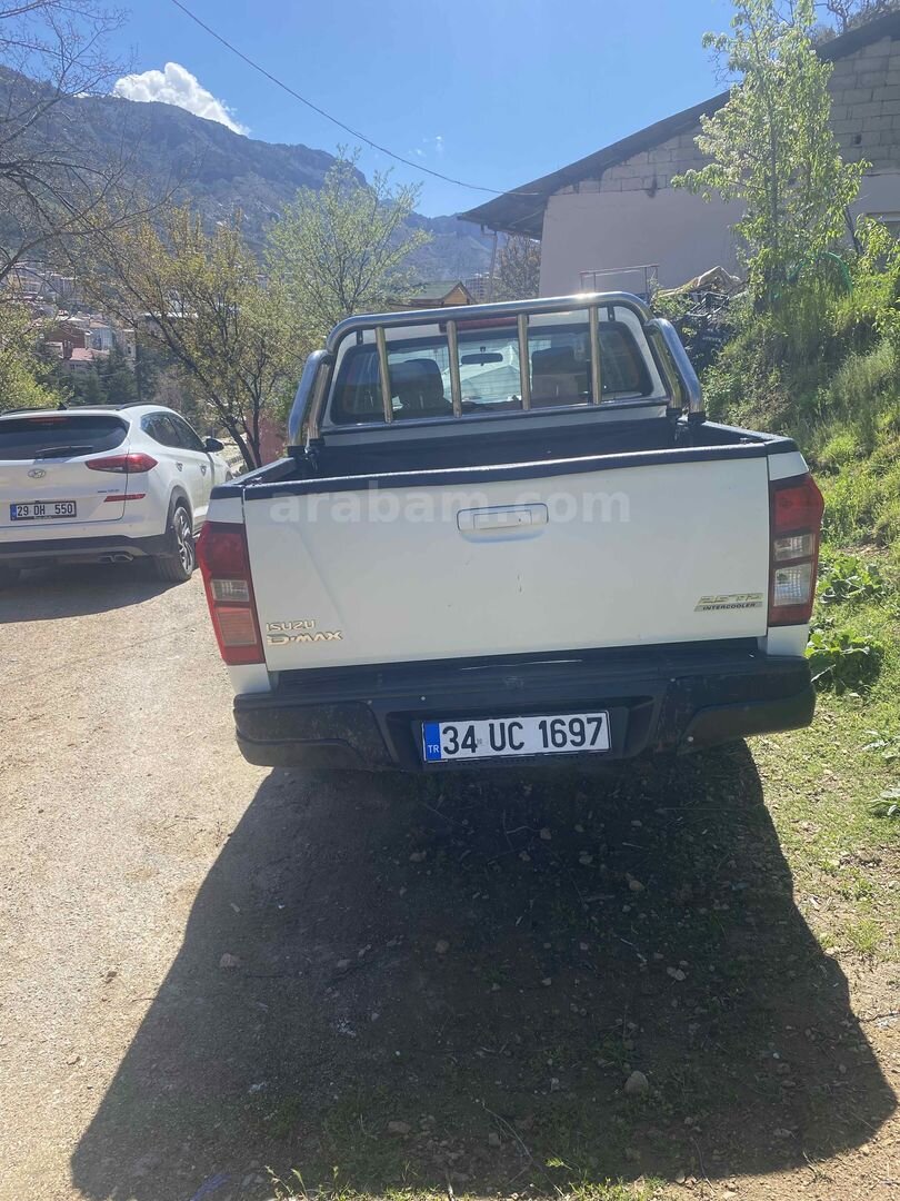 Galeriden Isuzu D-Max 2.5 4x2 Limited 2012 Model Gümüşhane 278.000 km Beyaz 4