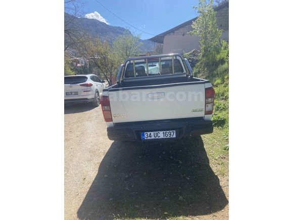 Galeriden Isuzu D-Max 2.5 4x2 Limited 2012 Model Gümüşhane