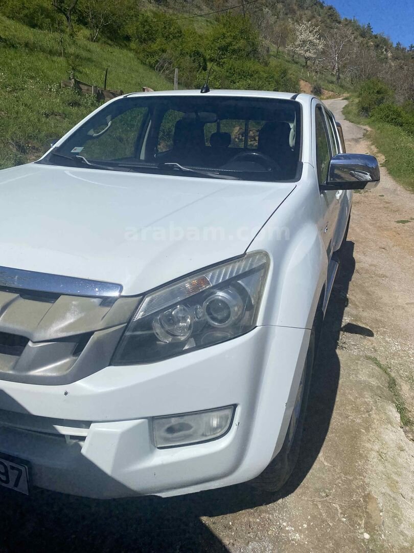 Galeriden Isuzu D-Max 2.5 4x2 Limited 2012 Model Gümüşhane 278.000 km Beyaz 3