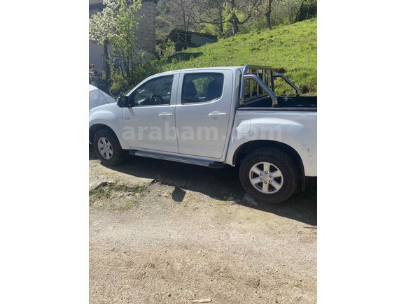 Galeriden Isuzu D-Max 2.5 4x2 Limited 2012 Model Gümüşhane