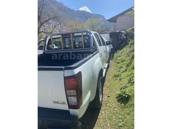 Galeriden Isuzu D-Max 2.5 4x2 Limited 2012 Model Gümüşhane