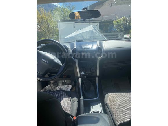 Galeriden Isuzu D-Max 2.5 4x2 Limited 2012 Model Gümüşhane