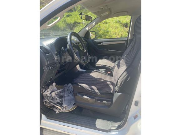 Galeriden Isuzu D-Max 2.5 4x2 Limited 2012 Model Gümüşhane