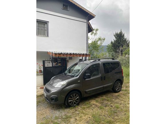 Sahibinden Yetkili Servis Bakımlı Fiat Fiorino Combi 1.3 Multijet Premio 21.000 km 2024 Model . 