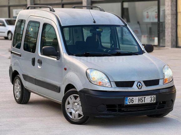 RENAULT KANGO 1.5 DCİ ÇİFT SÜRGÜ EMSALSİZ TEMİZLİKTE