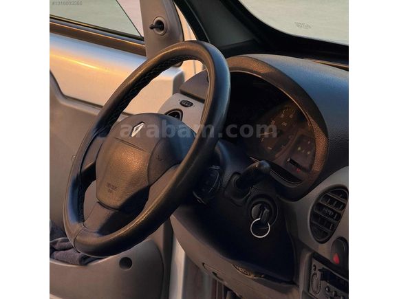 RENAULT KANGO 1.5 DCİ ÇİFT SÜRGÜ EMSALSİZ TEMİZLİKTE