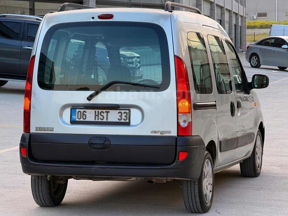 RENAULT KANGO 1.5 DCİ ÇİFT SÜRGÜ EMSALSİZ TEMİZLİKTE