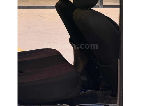 RENAULT KANGO 1.5 DCİ ÇİFT SÜRGÜ EMSALSİZ TEMİZLİKTE