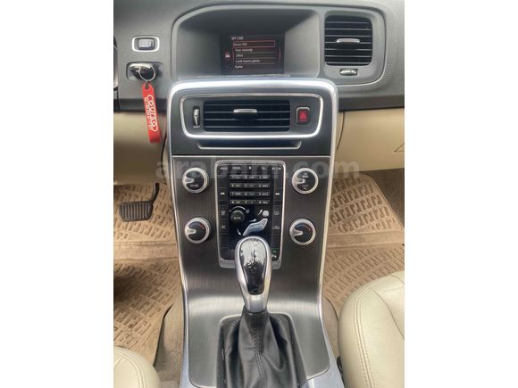 Sahibinden Volvo S60 1.6 D Premium 2015 Model 