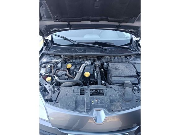 Sahibinden Renault Megane 1.5 dCi Expression 2009 Model  227.000 km Gri