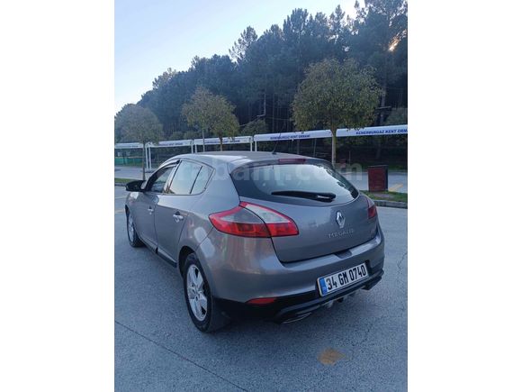 Sahibinden Renault Megane 1.5 dCi Expression 2009 Model  227.000 km Gri