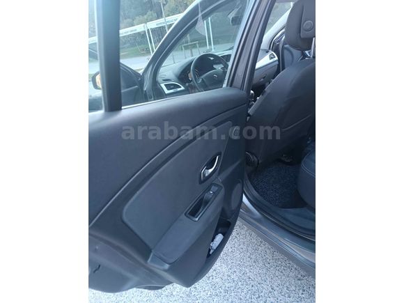 Sahibinden Renault Megane 1.5 dCi Expression 2009 Model  227.000 km Gri