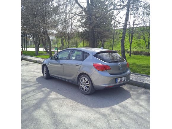 Astra 1.6 Edition 2015 Model Eskişehir 86600 km