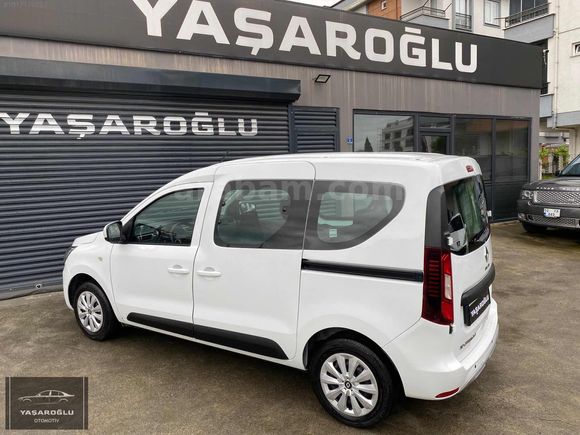 YAŞAROĞLU | 2022 RENAULT EXPRESS COMBİ / 102 BİN KM HATASIZ