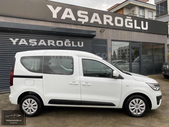 YAŞAROĞLU | 2022 RENAULT EXPRESS COMBİ / 102 BİN KM HATASIZ