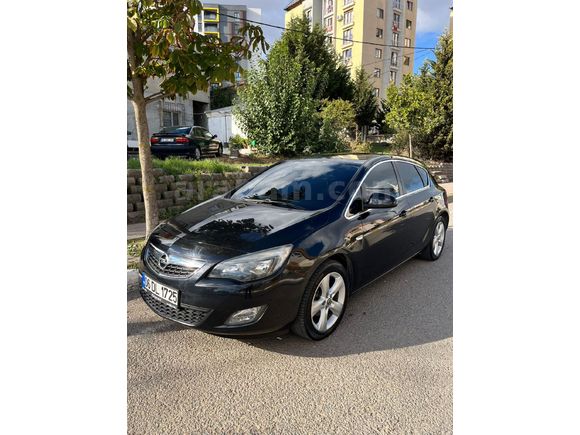 Sahibinden Opel Astra 1.4 T Sport 2011 Model 192.000 km Siyah bayram için son fiyat