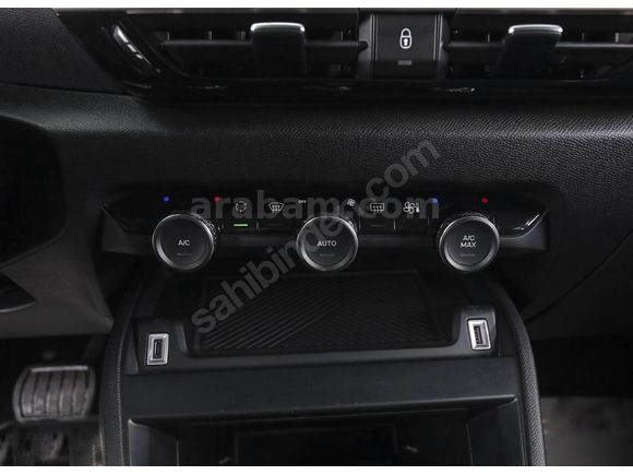 ÖNAL'DAN 2025 CİTROEN C4 X 1.2 YOU PURETECH 20.000KM HATASIZ