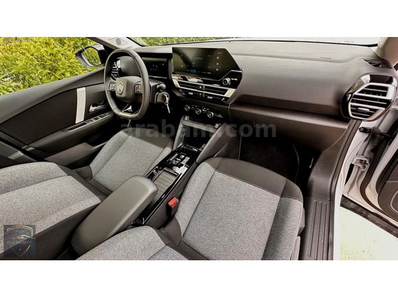 ÖNAL'DAN 2025 CİTROEN C4 X 1.2 YOU PURETECH 20.000KM HATASIZ
