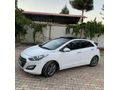  Hyundai i30 1.6 CRDi Elite cam tavan