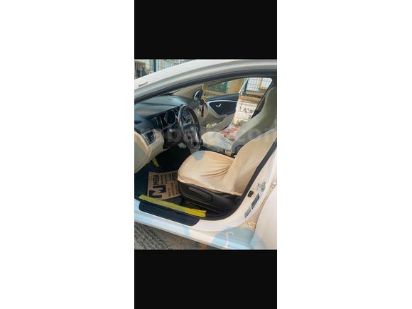  Hyundai i30 1.6 CRDi Elite cam tavan