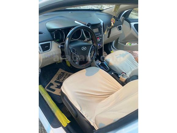  Hyundai i30 1.6 CRDi Elite cam tavan