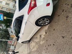  Hyundai i30 1.6 CRDi Elite cam tavan