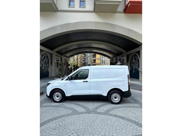2025 CIKIŞ 1.5 DİZEL 10.000 KM COURİER SERVİS GARANTİLİ %20 KDV