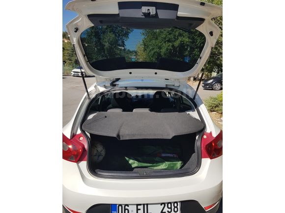 Sahibinden Seat Ibiza 1.4 Reference 2012 Model Ankara 195.000 km Beyaz