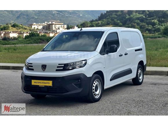 2025 PEUGEOT OTMTİK PARTNER 1.5 COMFORT HATASIZ BOYASIZ 8400 KM