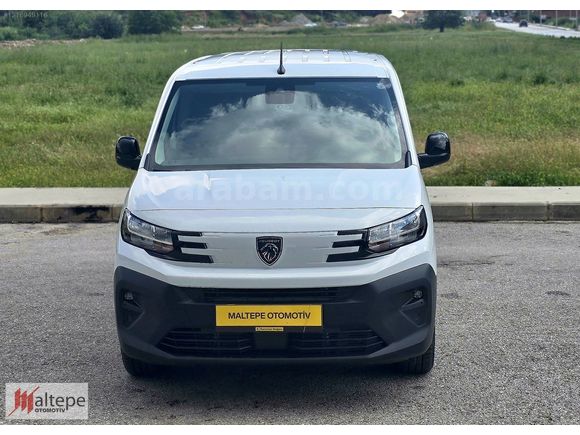 2025 PEUGEOT OTMTİK PARTNER 1.5 COMFORT HATASIZ BOYASIZ 8400 KM