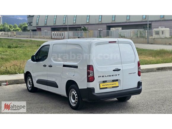 2025 PEUGEOT OTMTİK PARTNER 1.5 COMFORT HATASIZ BOYASIZ 8400 KM