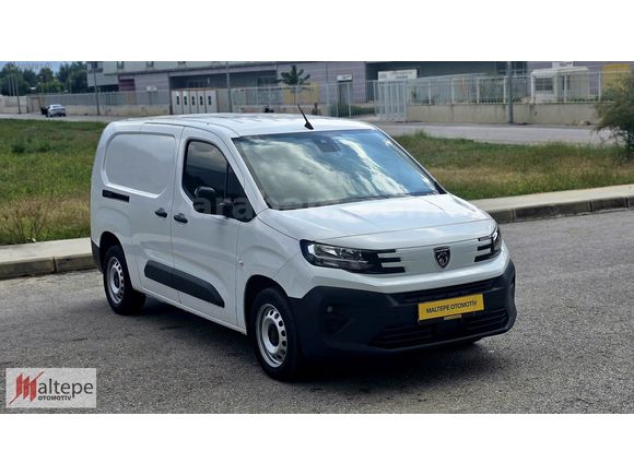 2025 PEUGEOT OTMTİK PARTNER 1.5 COMFORT HATASIZ BOYASIZ 8400 KM