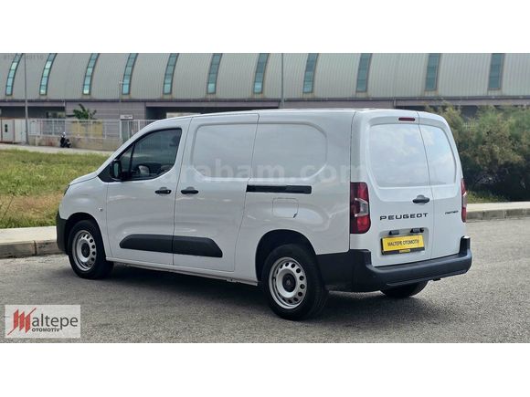 2025 PEUGEOT OTMTİK PARTNER 1.5 COMFORT HATASIZ BOYASIZ 8400 KM