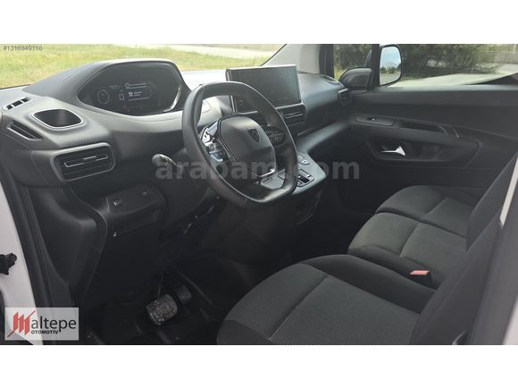 2025 PEUGEOT OTMTİK PARTNER 1.5 COMFORT HATASIZ BOYASIZ 8400 KM