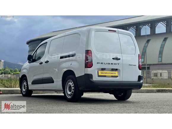 2025 PEUGEOT OTMTİK PARTNER 1.5 COMFORT HATASIZ BOYASIZ 8400 KM