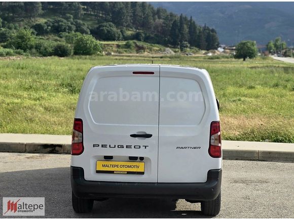 2025 PEUGEOT OTMTİK PARTNER 1.5 COMFORT HATASIZ BOYASIZ 8400 KM