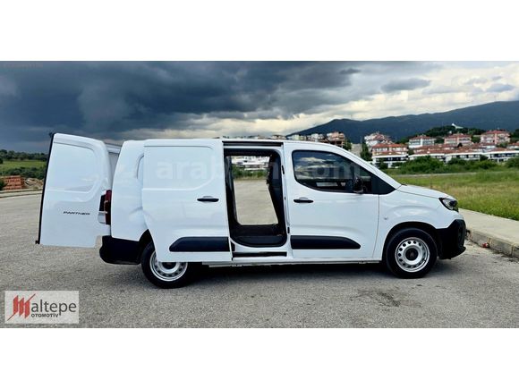 2025 PEUGEOT OTMTİK PARTNER 1.5 COMFORT HATASIZ BOYASIZ 8400 KM