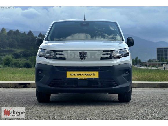 2025 PEUGEOT OTMTİK PARTNER 1.5 COMFORT HATASIZ BOYASIZ 8400 KM