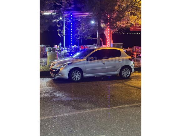 Sahibinden Peugeot 206+ 1.4 HDi Urban Move 2013 Model 