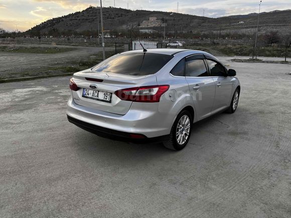Sahibinden Ford Focus 1.6 Ti-VCT Titanium 2014 Model 